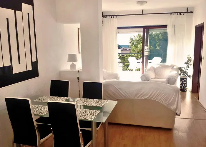 White Terraces Apartments